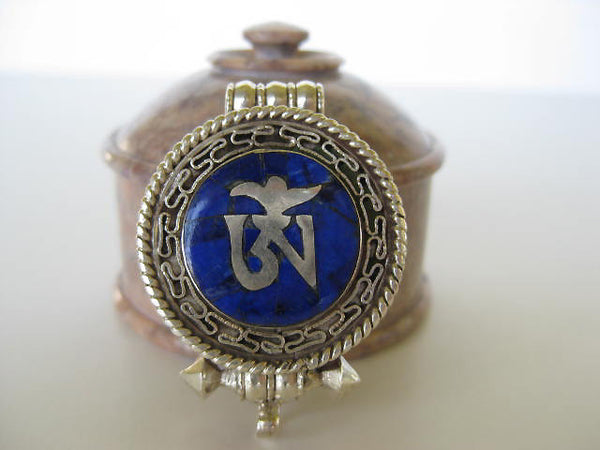 Lapis Silver Om Gau Locket