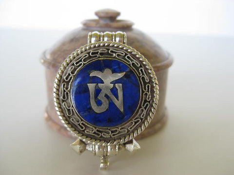 Lapis Silver Om Gau Locket