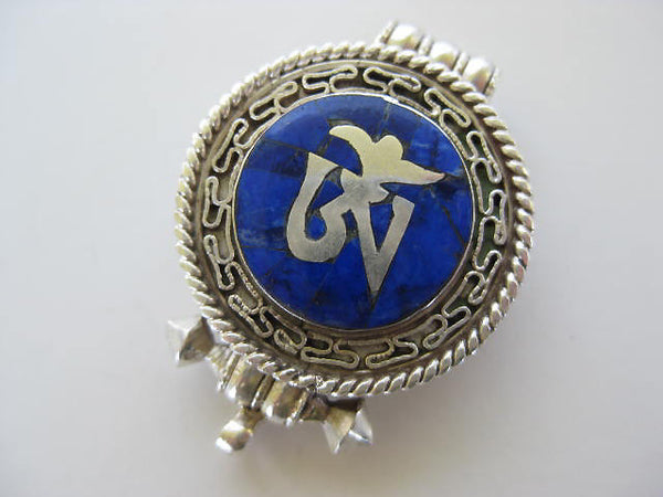 Lapis Silver Om Gau Locket
