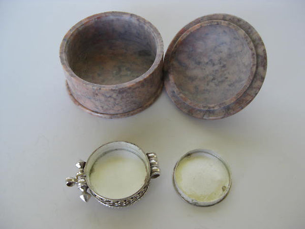 Lapis Silver Om Gau Locket