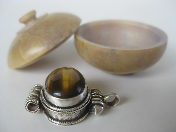 Tigers Eye Silver Gau Locket